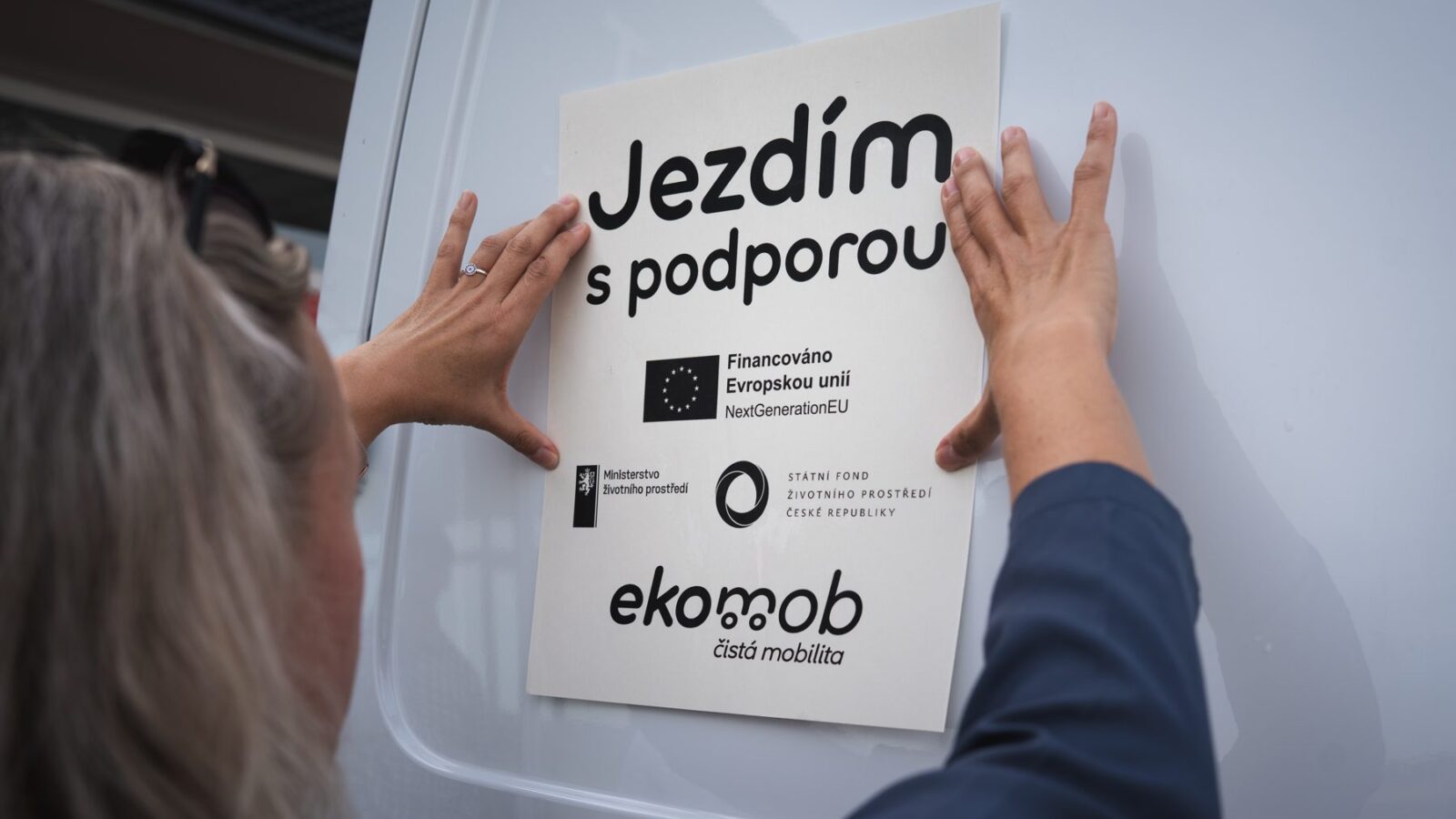 Označení vozu „Jezdím s podporou“